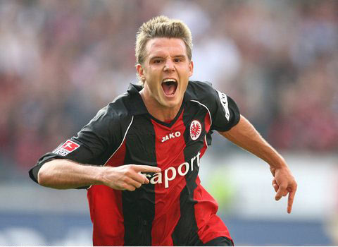 球场本应是 球场本应是